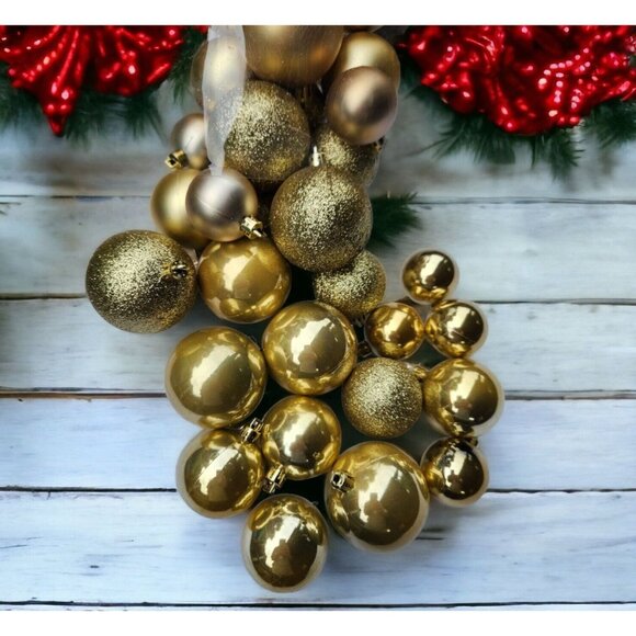 30 Pc Shatterproof Christmas Ornaments Assorted Finish Hanging Balls Choose Col - Picture 2 of 6